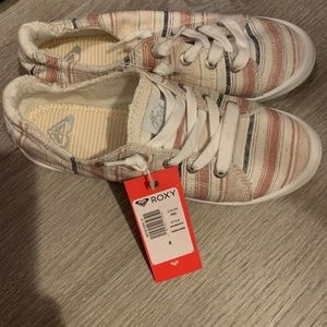 Size 8 Roxy Bayshore shoes. NWT